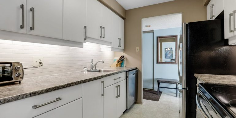 014-470LaurierUnit1904-046_m