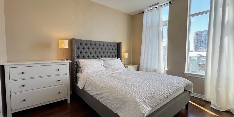 11_Bedroom