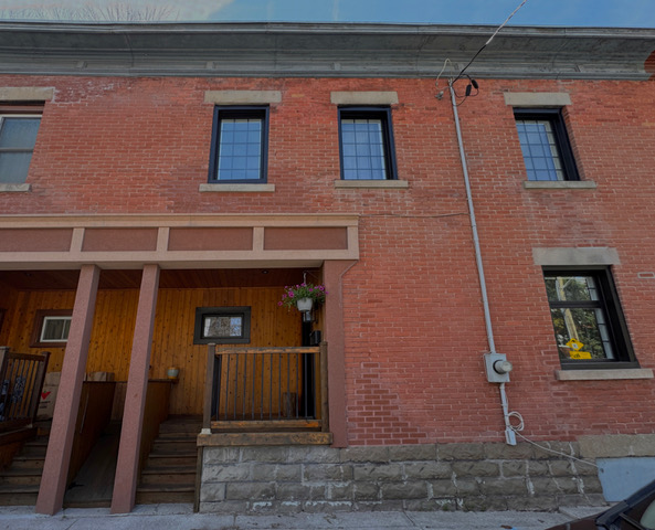 Lindenlea/New Edinburgh – 327 Crichton Street – Open House Saturday May 10, 2-4