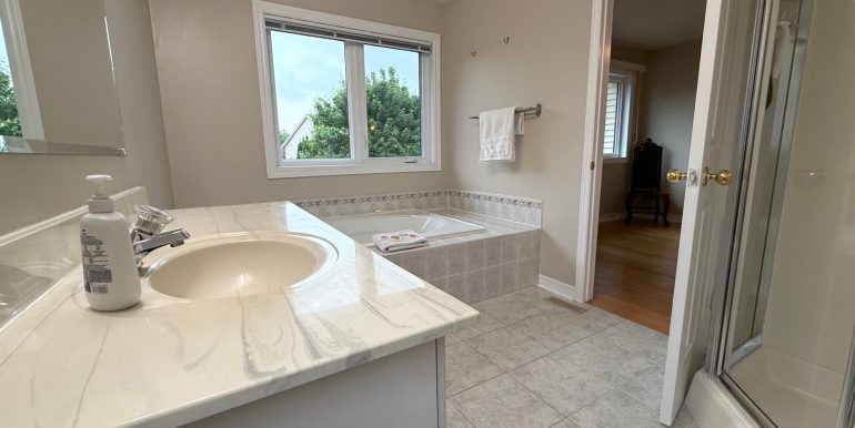 Ensuite Bath IMG_0042