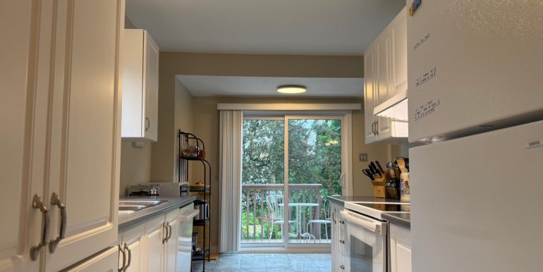 Kitchen IMG_0029