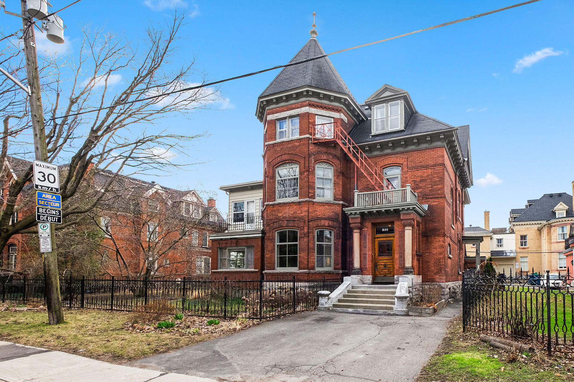 Sandy Hill – 320-322 Chapel Street