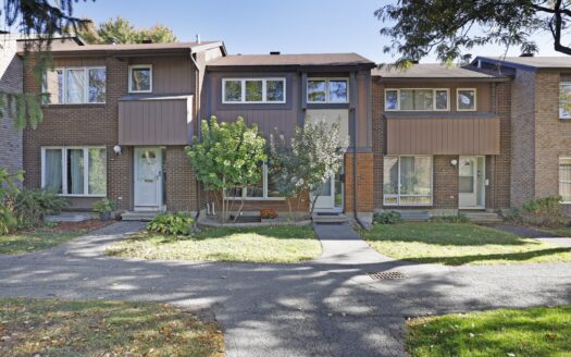 Beaconwood – 147-2111 Montreal Rd – SOLD Autumn 2025