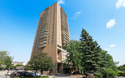 Manor Park/Cardinal Glen 2302-505 St Laurent Blvd – Sold Autumn 2025