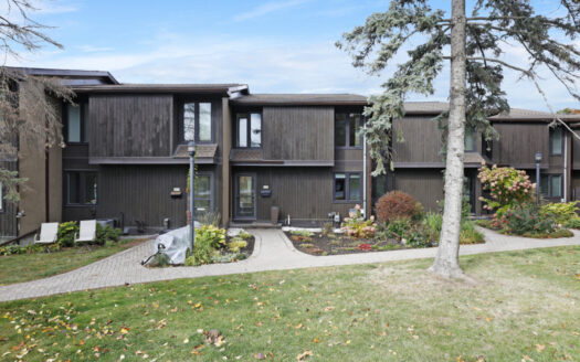 695 Richmond Rd–OH Nov 16, 2-4