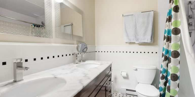 695-Richmond-146_30_1761311918-1100x700