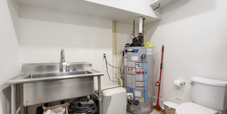 695-Richmond-161_33_1761311925-1100x700