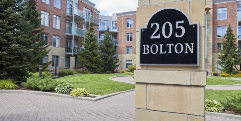 b_332-205Bolton