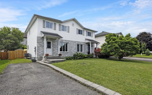 1080 Des Pins Avenue