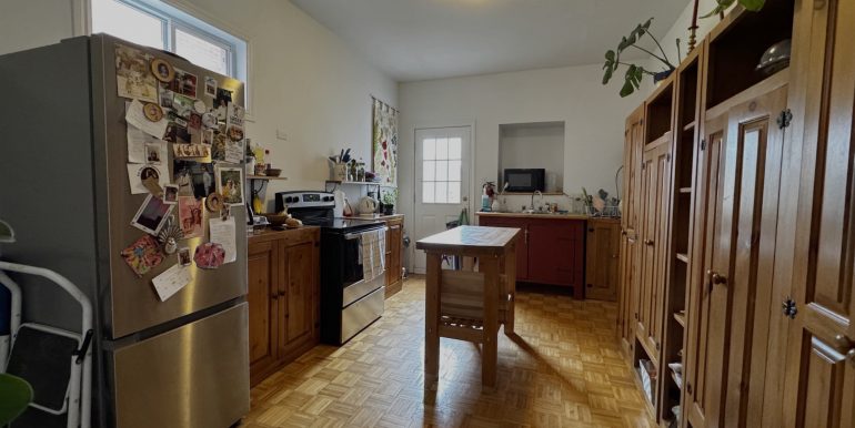 Apt 1 Kitchen