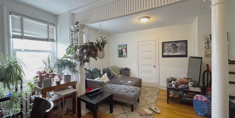 Apt 3 LivingDining