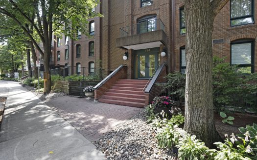 4-130 Rideau Terrace