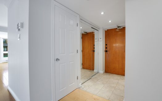 4-130 Rideau Terrace